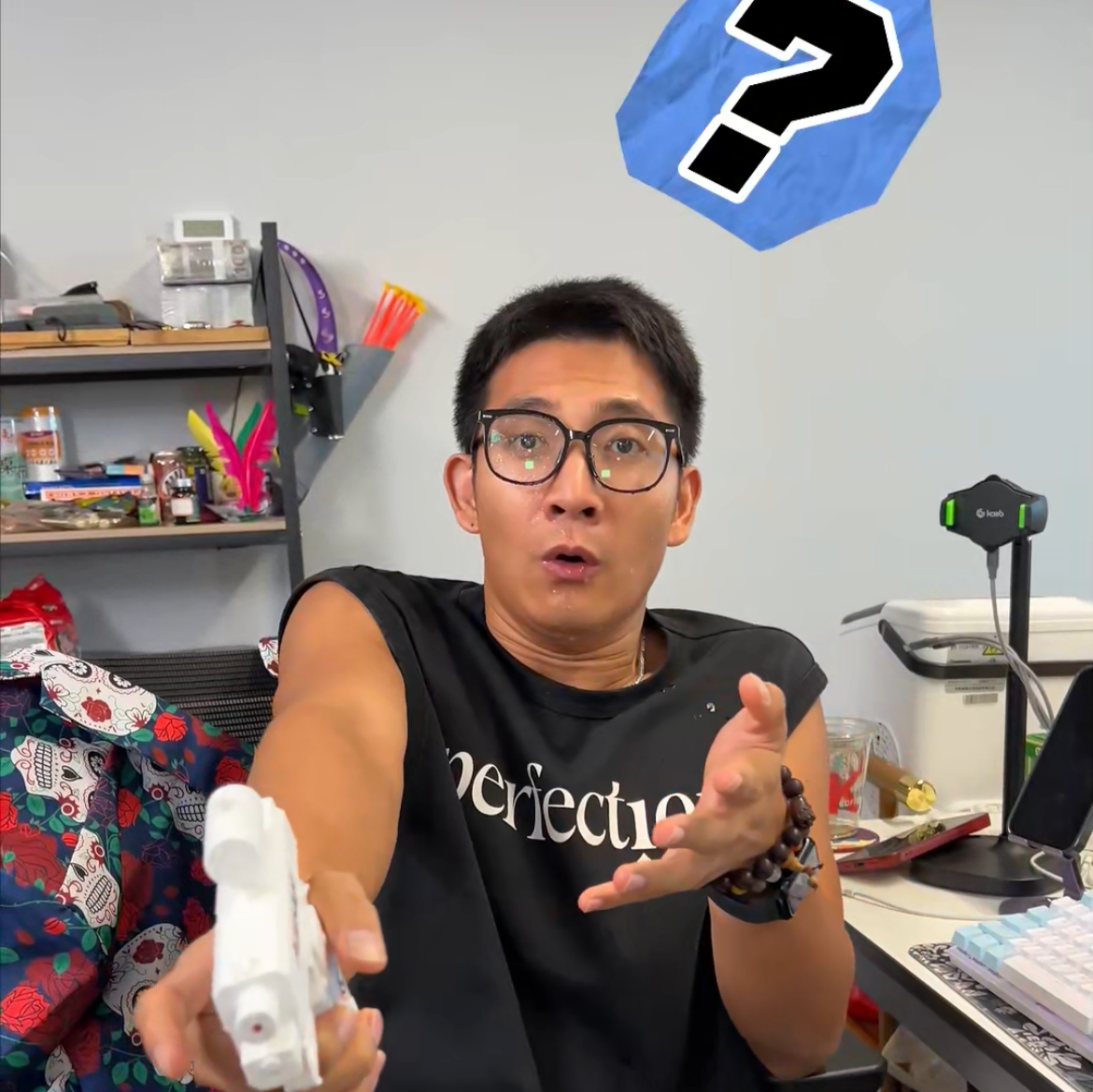 Double-Sided Prank Water Gun